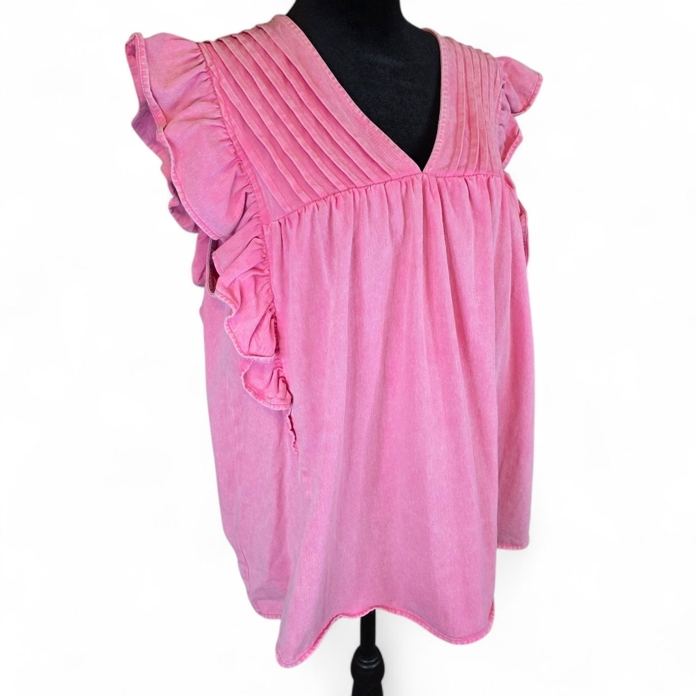 NWOT entro Pink Denim Ruffle Sleeve Blouse - Size Large